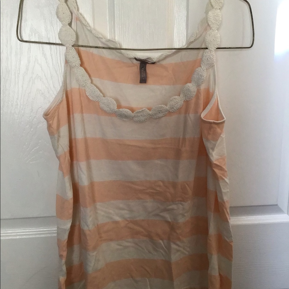 Peach and white stripped tank top Old Navy 2x